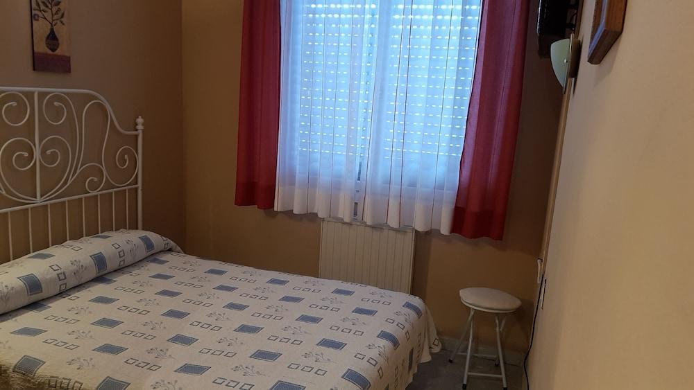 Hotel La Quinta Кю Екстериор снимка