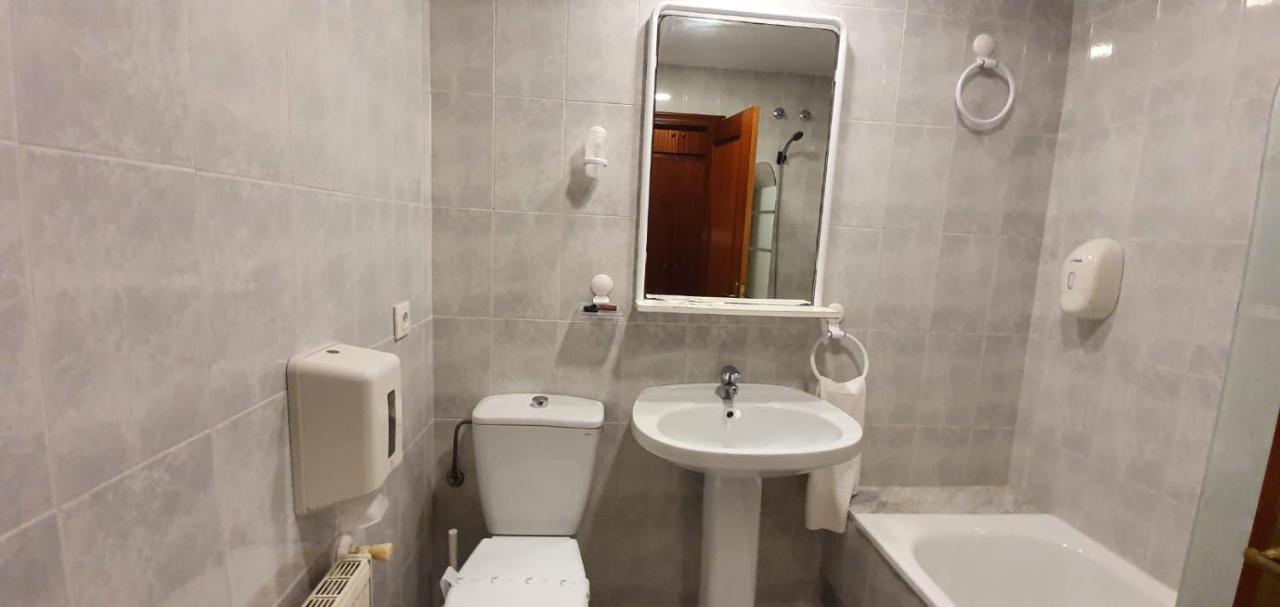 Hotel La Quinta Кю Екстериор снимка
