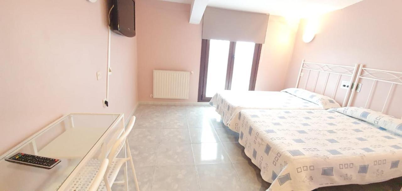 Hotel La Quinta Кю Екстериор снимка