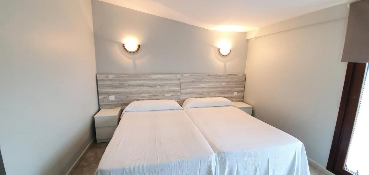 Hotel La Quinta Кю Екстериор снимка