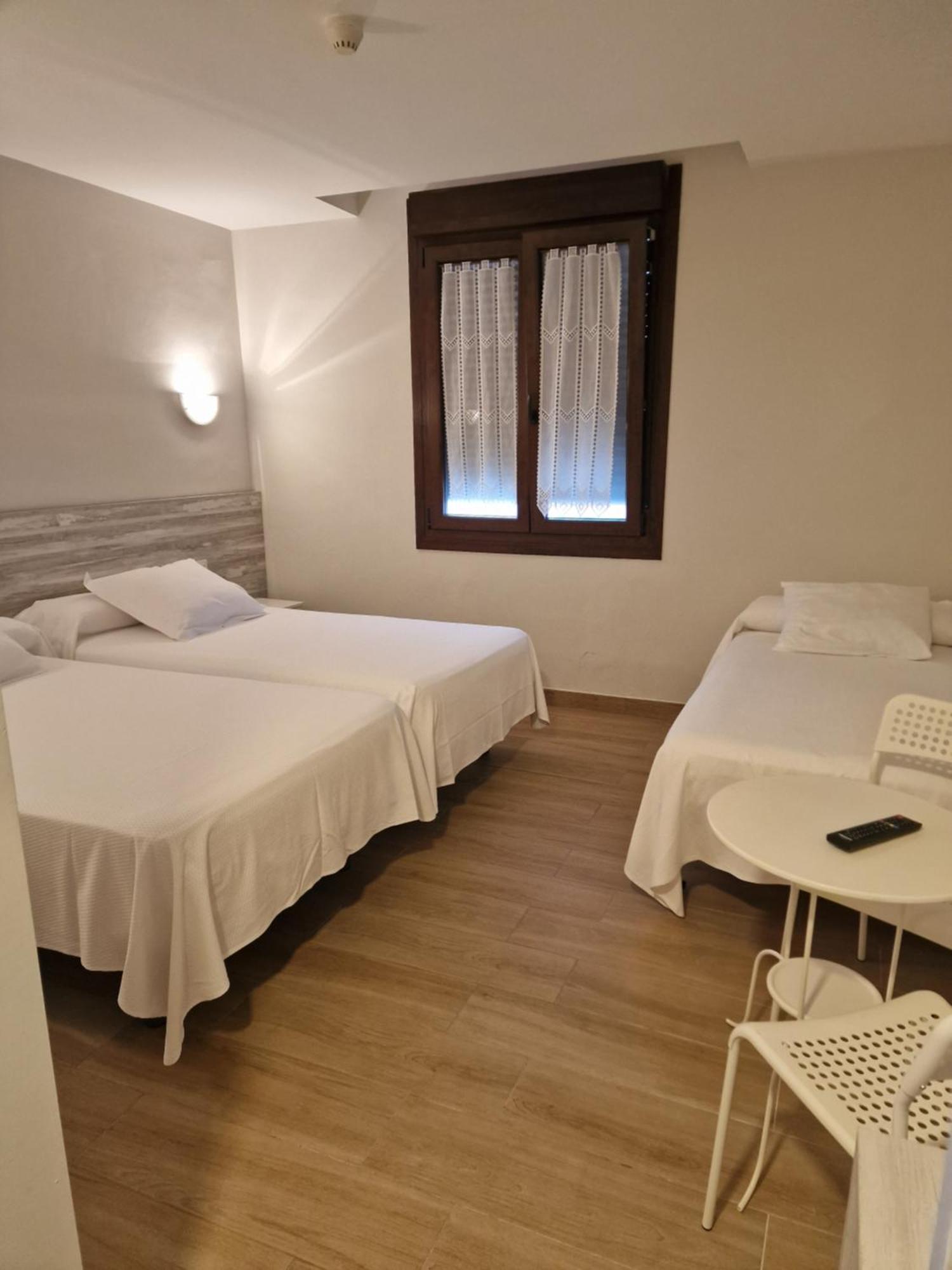 Hotel La Quinta Кю Екстериор снимка